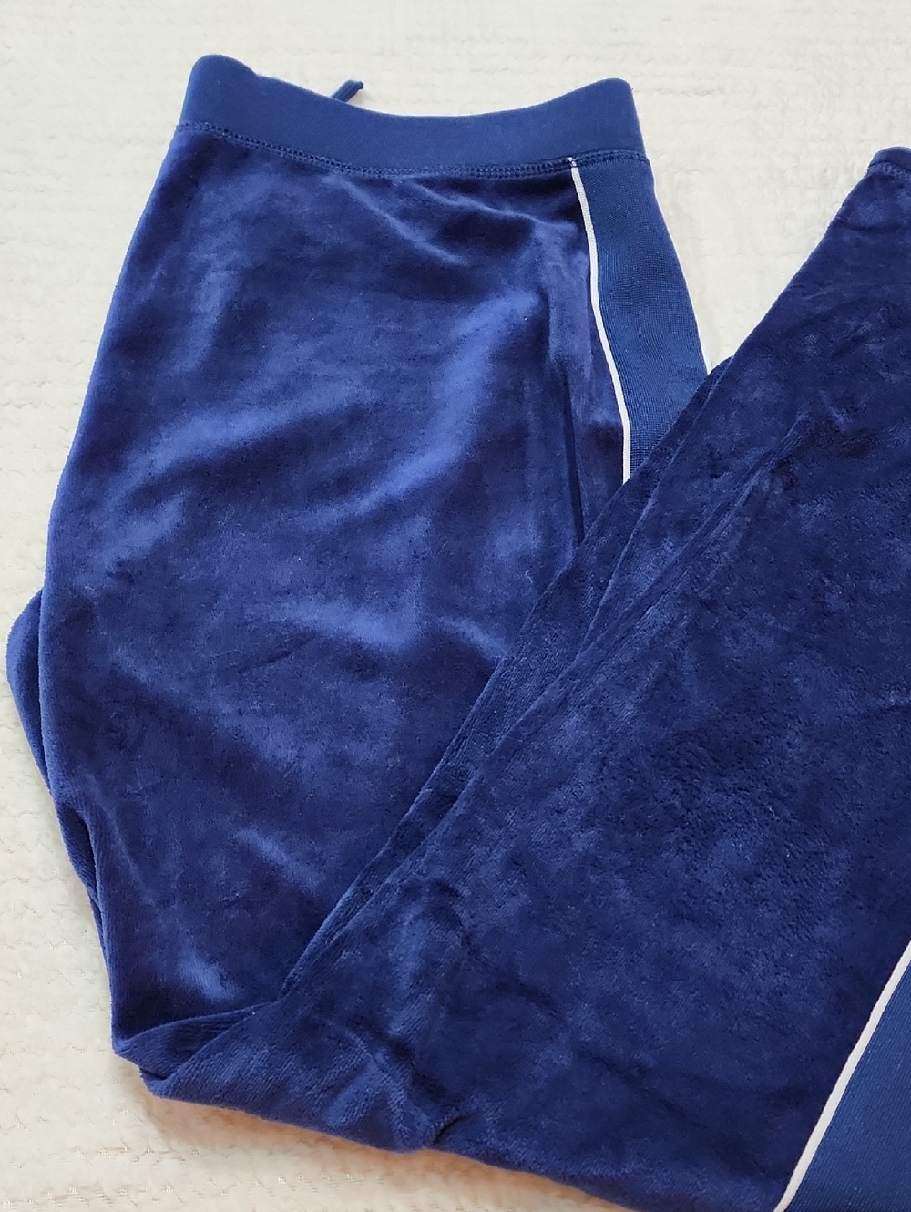 Juicy Couture Los Angeles Plush Pants - Navy Blue